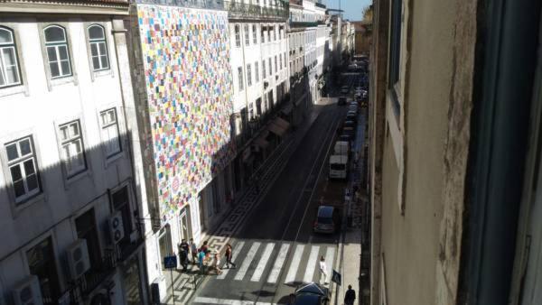 Charm Discovery 165 Lisbon Exterior photo